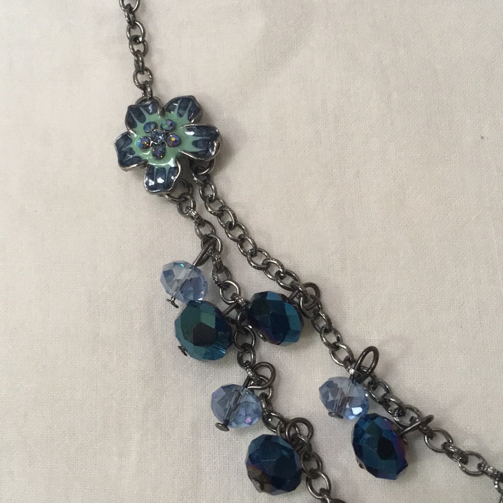 Crystals & Flowers Necklace.